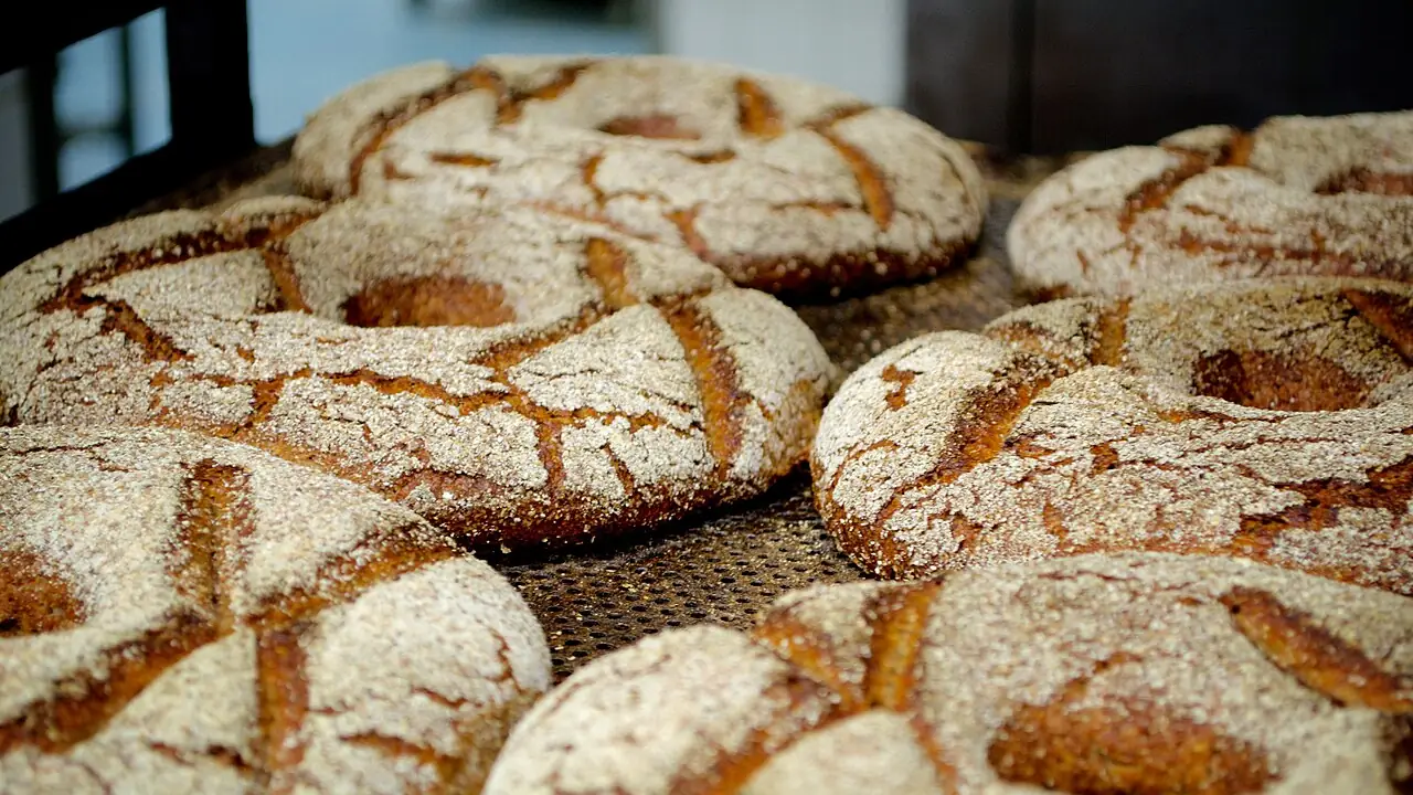 Frisches Roggenbrot